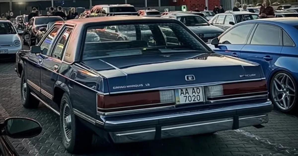 Mercury Grand Marquis 2.jpg