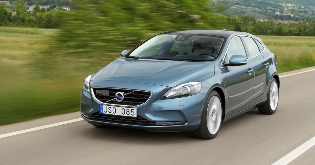 Volvo V40 2012.jpg