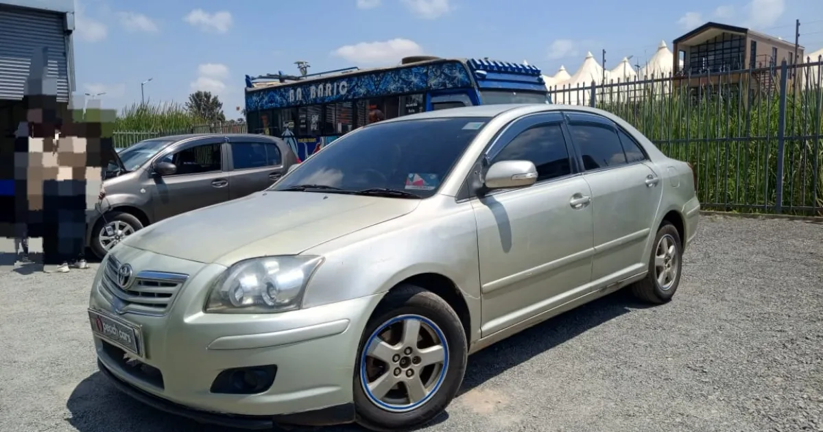 Toyota Avensis 2007.jpg