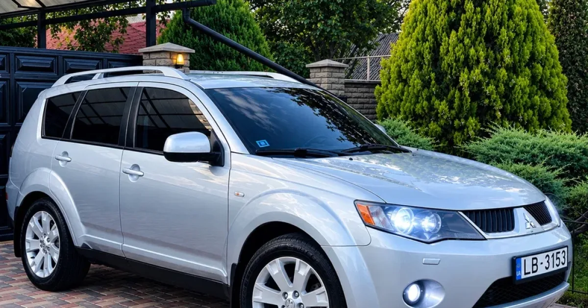 Mitsubishi Outlander XL.webp