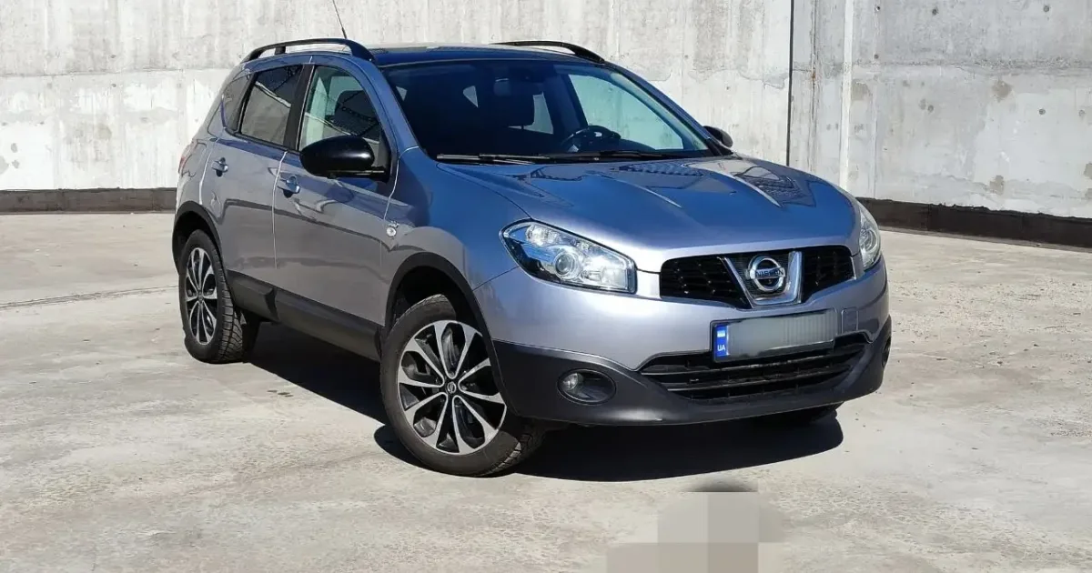 Nissan Qashqai J10.webp