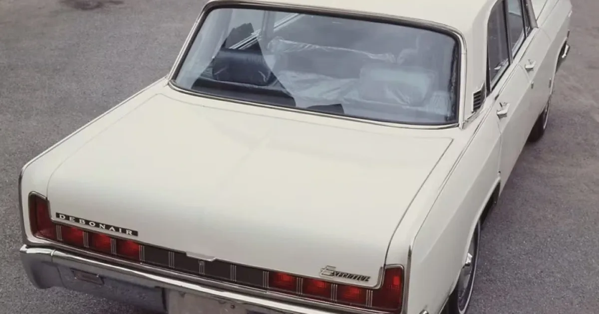 Mitsubishi Debonair 2.jpg