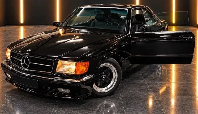 Чотири роки реставрації: у Києві продають Mercedes-Benz 500SEC за $70 тисяч (фото)