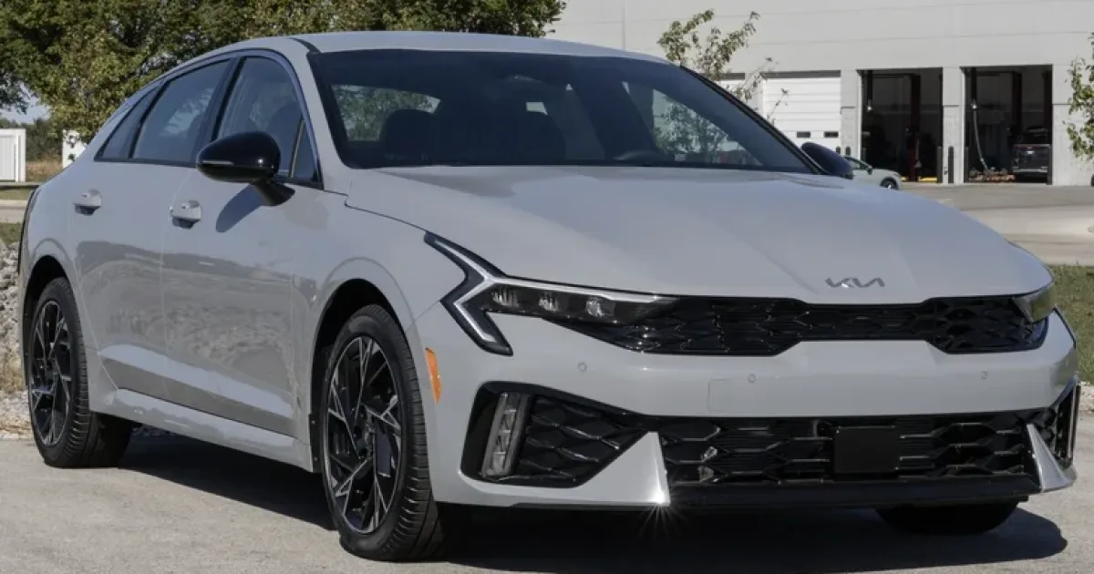 2027 Kia K5.webp