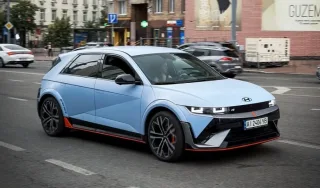 У Києві помітили новий 650-сильний Hyundai (фото)