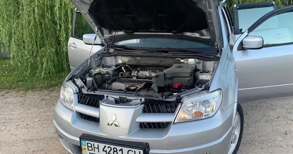 Mitsubishi Outlander 2008 4.jpg